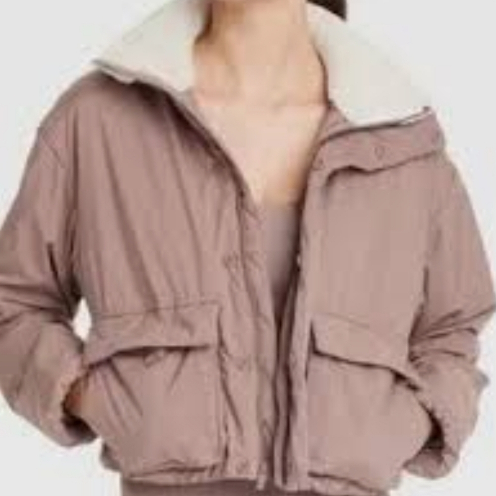 All in Motion Mid Weight Puffer Jacket Size Medium